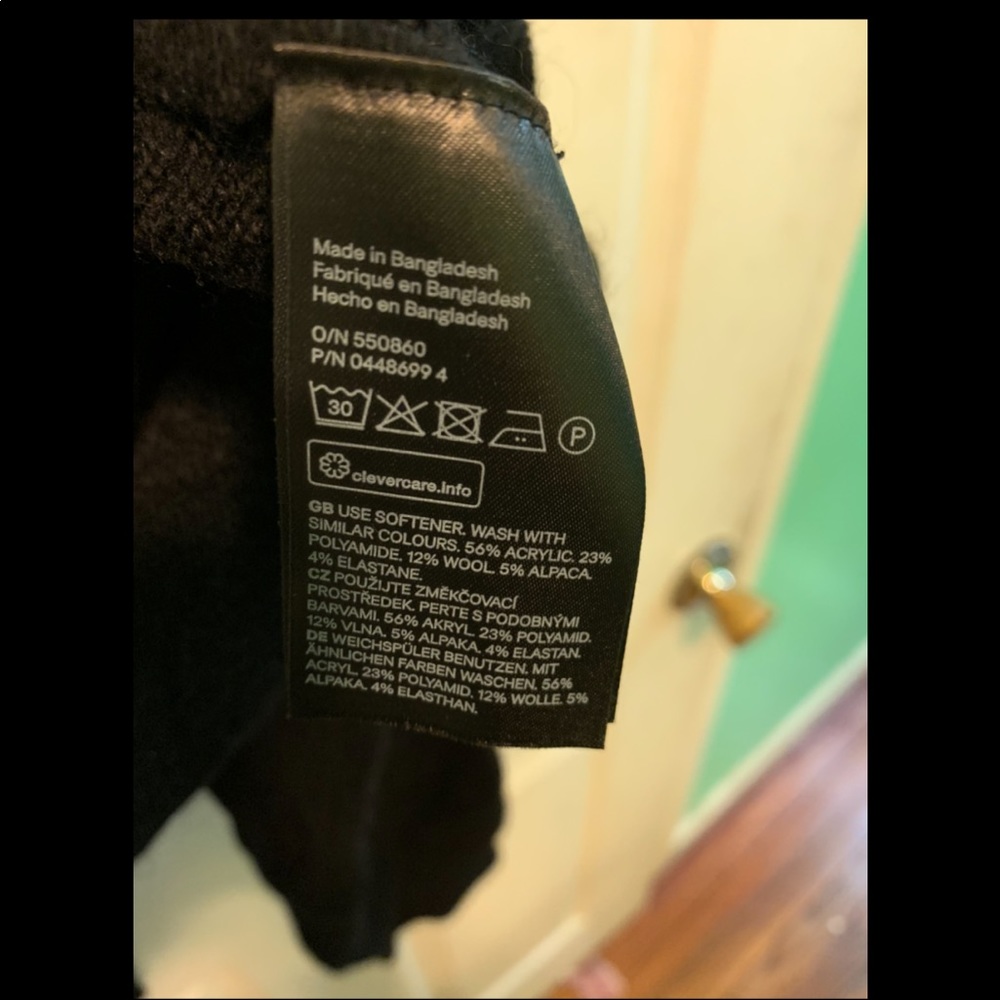 H&M off shoulder sweater - Picture 5 of 6